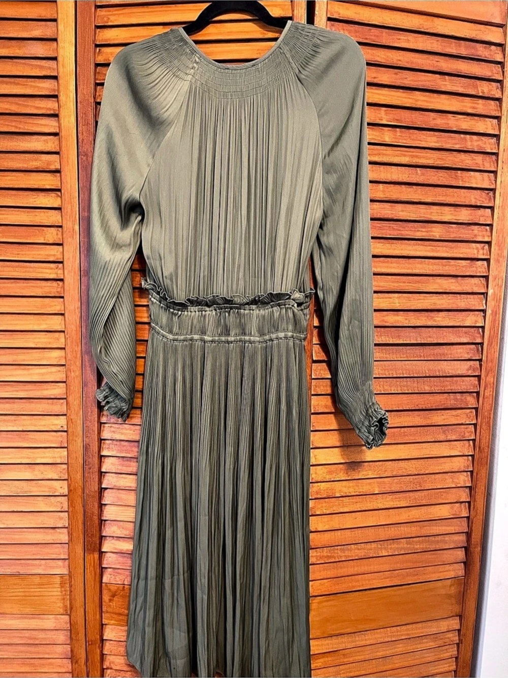 Current Air Pleated Maxi Dress in Green Size Small Like New